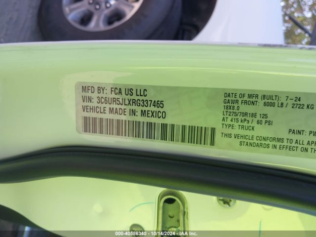 3C6UR5JLXRG337465 RAM 2500 Big Horn  4x4 8' Box