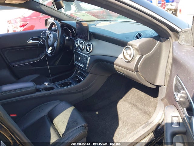 WDDSJ4EB5HN465918 Mercedes-Benz CLA 250