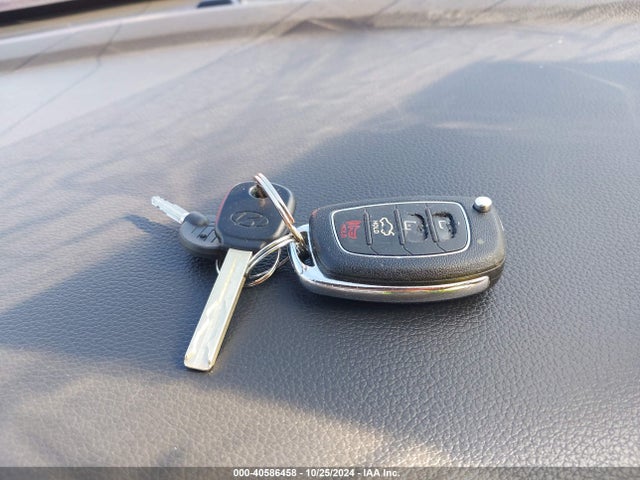 Hyundai SONATA SE 2015 5NPE24AF7FH005962 Image 11