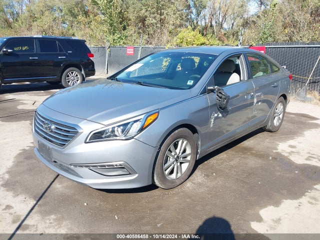 Hyundai SONATA SE 2015 5NPE24AF7FH005962 Image 2