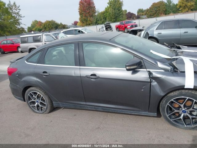 1FADP3J24JL294085 Ford Focus Titanium