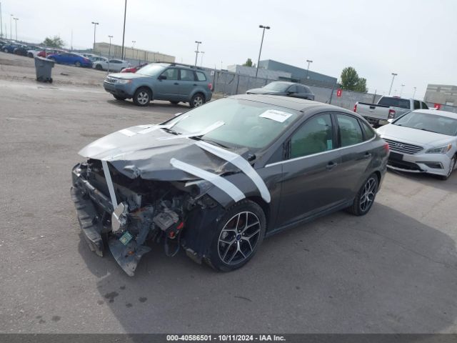 1FADP3J24JL294085 Ford Focus Titanium