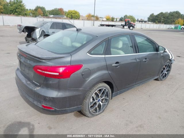 1FADP3J24JL294085 Ford Focus Titanium