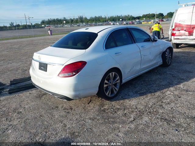 55SWF4JB2HU231252 Mercedes-Benz C 300 Luxury/sport