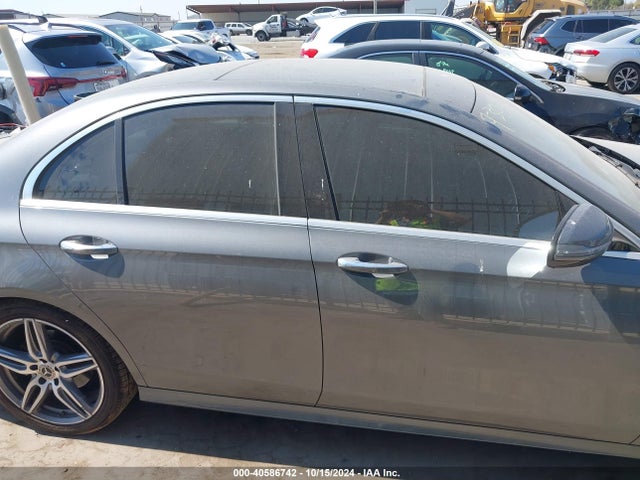 Mercedes-Benz E 300 2018 WDDZF4JB5JA482169 Image 13