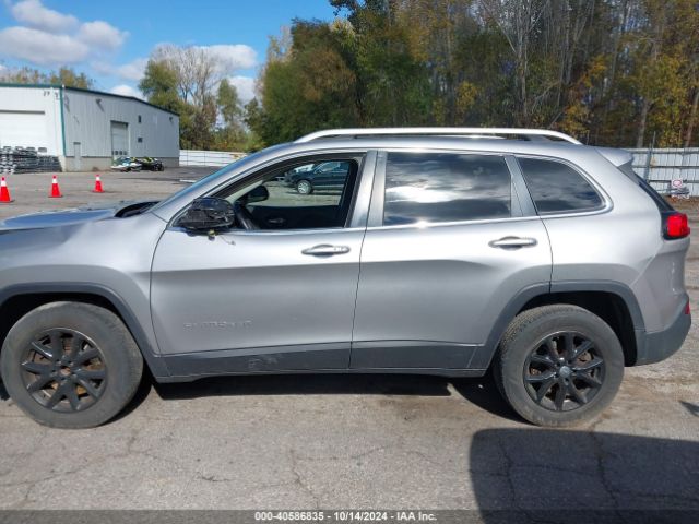 1C4PJMCS8FW649471 Jeep Cherokee Latitude