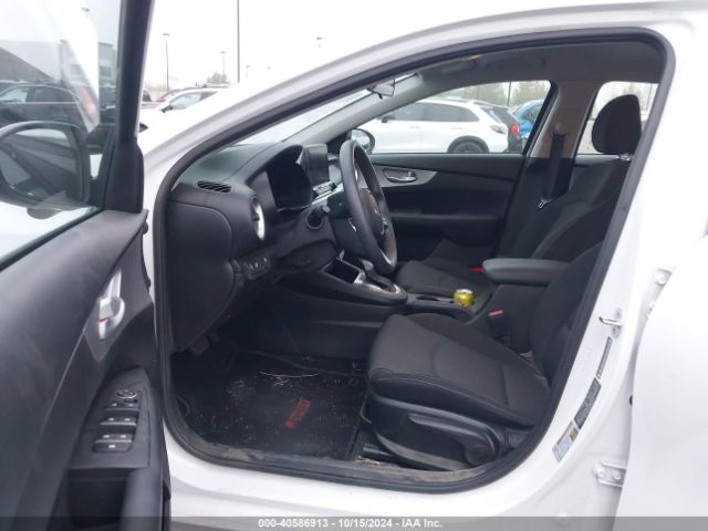 3KPF24AD1NE481727 KIA Forte Lxs