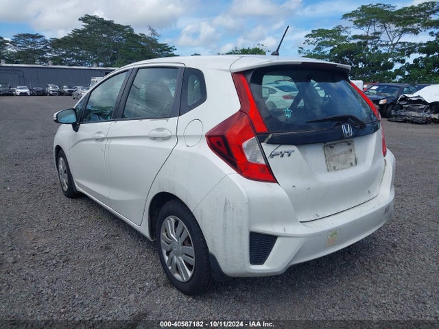 Honda FIT LX 2015 3HGGK5H54FM759425 Image 3