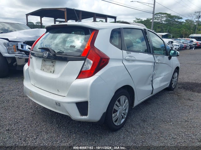 Honda FIT LX 2015 3HGGK5H54FM759425 Image 4
