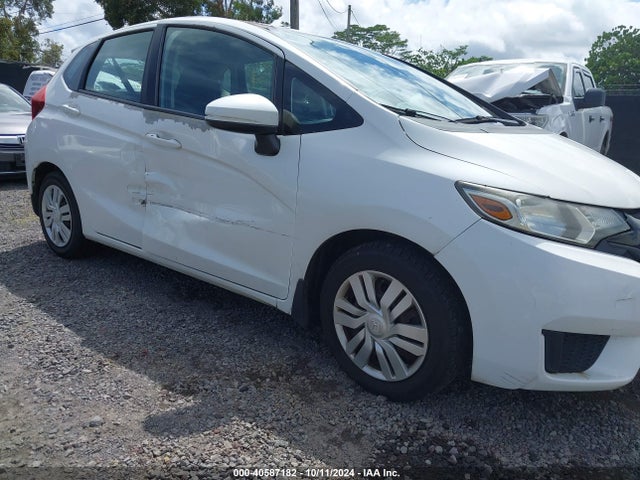 Honda FIT LX 2015 3HGGK5H54FM759425 Image 6