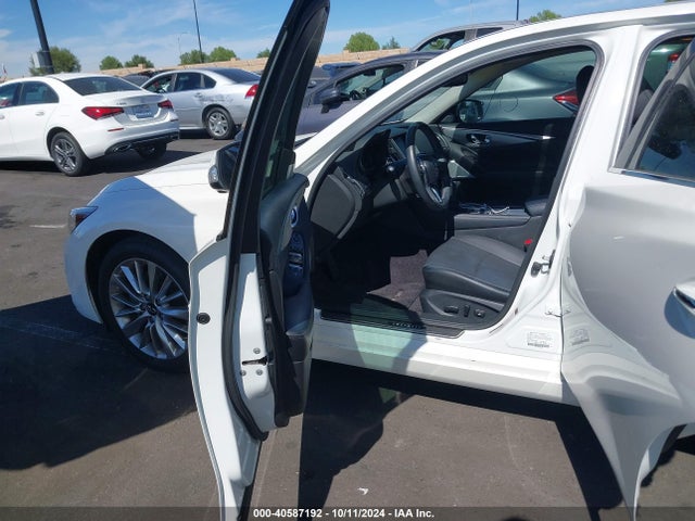 JN1EV7BR3MM750697 Infiniti Q50 Luxe Awd