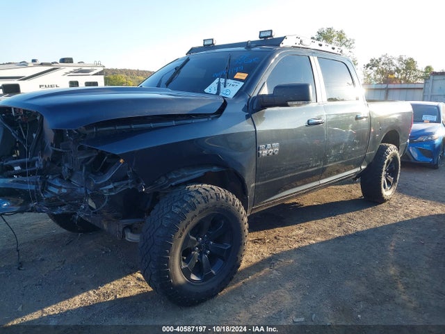 RAM 1500 Big Horn  4x4 5'7 Box 2018 3C6RR7LG8JG235121 Image 2