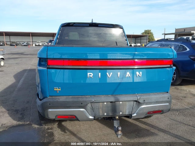 Rivian R1t Adventure Quad Motor Large Pack 2023 7FCTGAAA5PN018250 Image 17