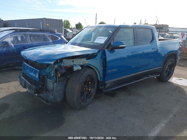 Rivian R1t Adventure Quad Motor Large Pack 2023 7FCTGAAA5PN018250 Image 2