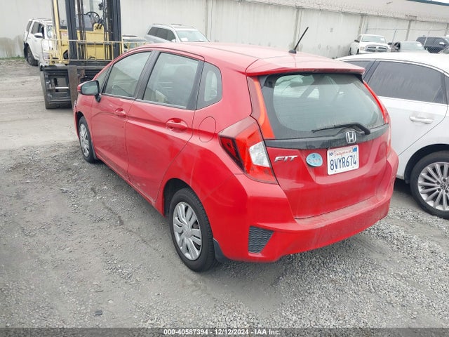 Honda FIT LX 2015 3HGGK5H56FM732050 Image 3