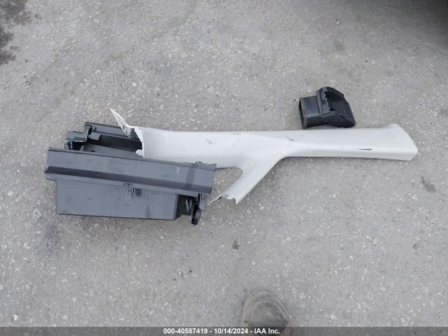 JTDKN3DU4F1876405 Toyota Prius