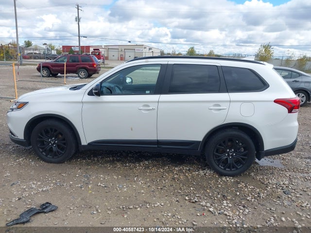 Mitsubishi Outlander Le 2018 JA4AD3A30JZ019562 Image 14