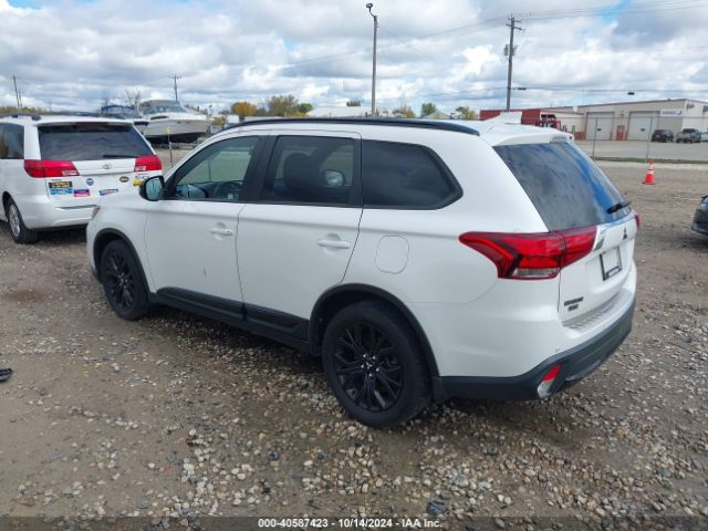 2018 MITSUBISHI OUTLANDER JA4AD3A30JZ019562 Photo 2