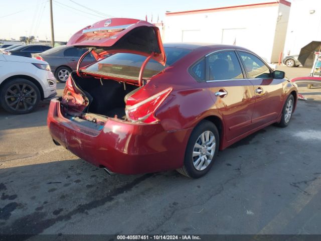 Nissan Altima 2.5 S 2014 1N4AL3AP8EN216879 Image 4