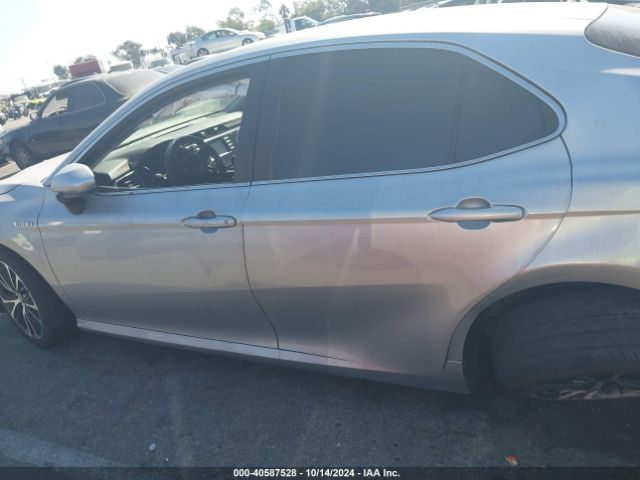 4T1B31HK2JU506169 Toyota Camry Hybrid Le