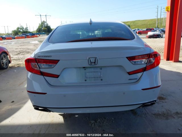 1HGCV1F99JA067381 Honda Accord Touring