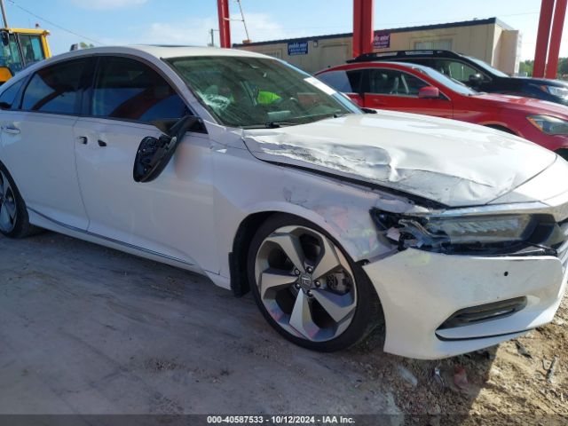 1HGCV1F99JA067381 Honda Accord Touring