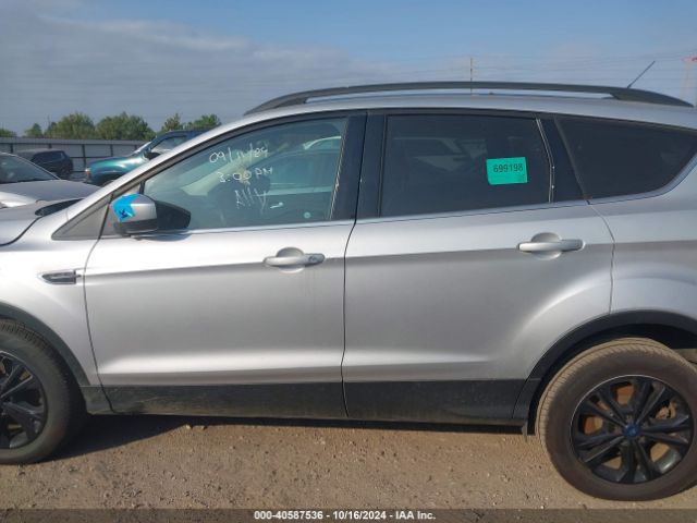 1FMCU9GD7JUC61744 Ford ESCAPE SE