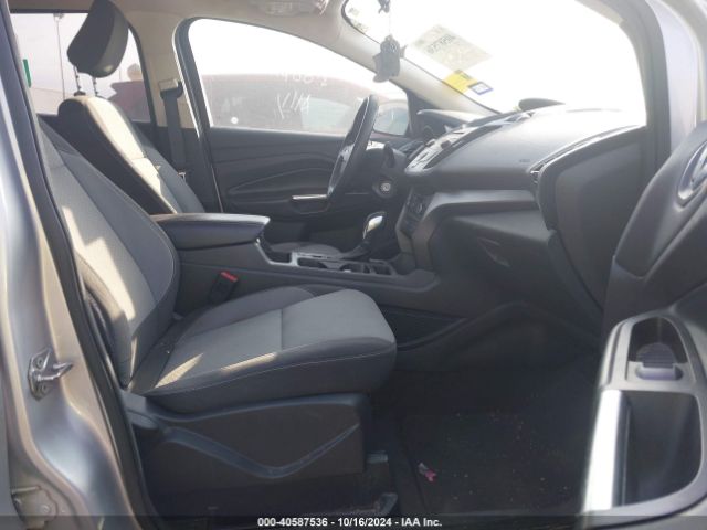 1FMCU9GD7JUC61744 Ford ESCAPE SE