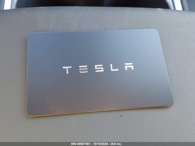 2024 TESLA MODEL Y 7SAYGDEDXRA323777 Photo 10
