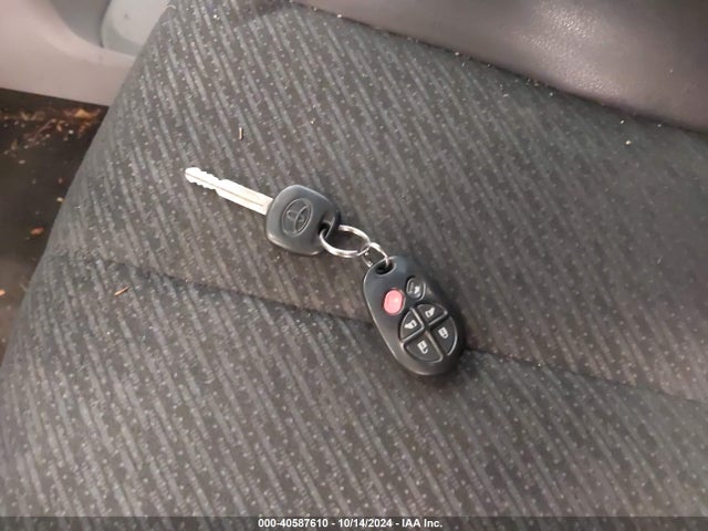 Toyota Sienna Se 8 Passenger 2014 5TDXK3DCXES445560 Image 11