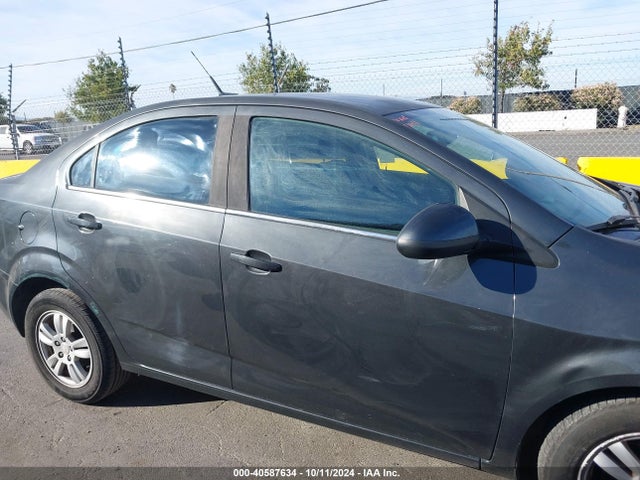 Chevrolet Sonic Lt Auto 2014 1G1JC5SH7E4233524 Image 13