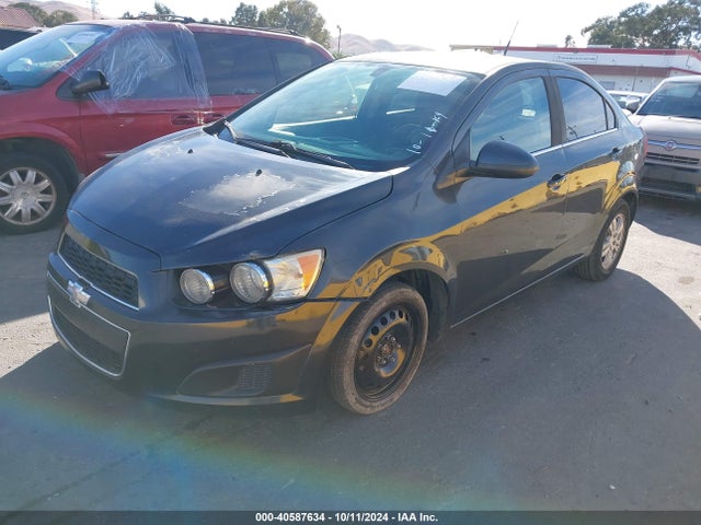 Chevrolet Sonic Lt Auto 2014 1G1JC5SH7E4233524 Image 2