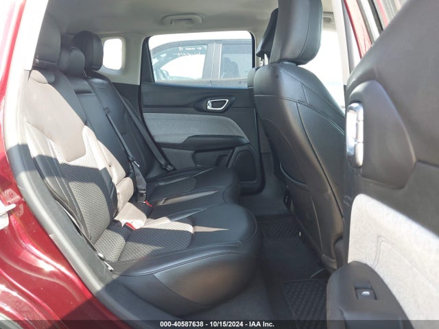 3C4NJDBB8NT231571 Jeep Compass Latitude 4x4