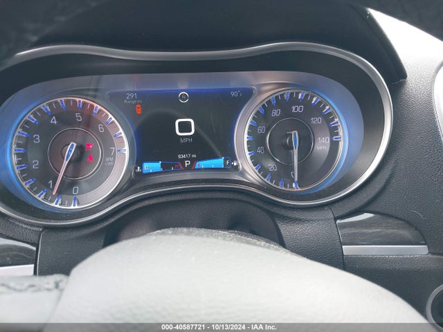 2C3CCAAG3JH253806 Chrysler 300 Touring