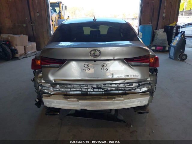 Lexus IS 300 2020 JTHD81F25L5042291 Image 17