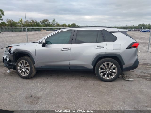 2T3C1RFV4MW162345 Toyota Rav4 Xle Premium
