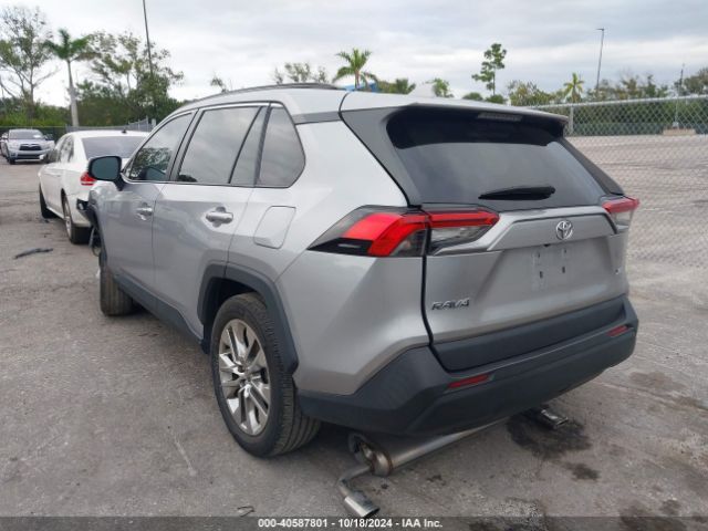 2T3C1RFV4MW162345 Toyota Rav4 Xle Premium
