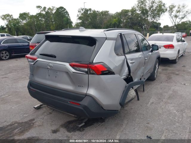 2T3C1RFV4MW162345 Toyota Rav4 Xle Premium