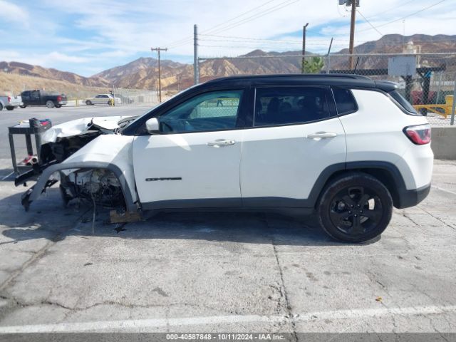 3C4NJCBB1JT407526 Jeep Compass Altitude Fwd