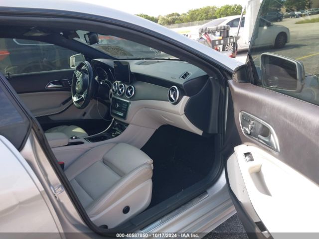 WDDSJ4EB3JN566977 Mercedes-Benz CLA 250