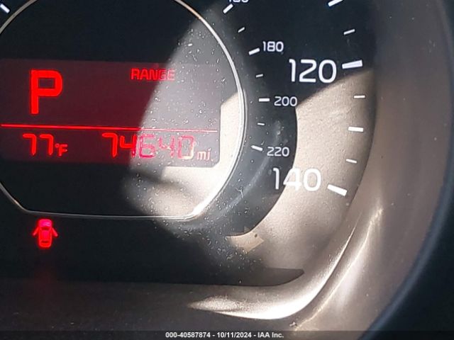 KNDJX3A5XF7794565 KIA Soul !