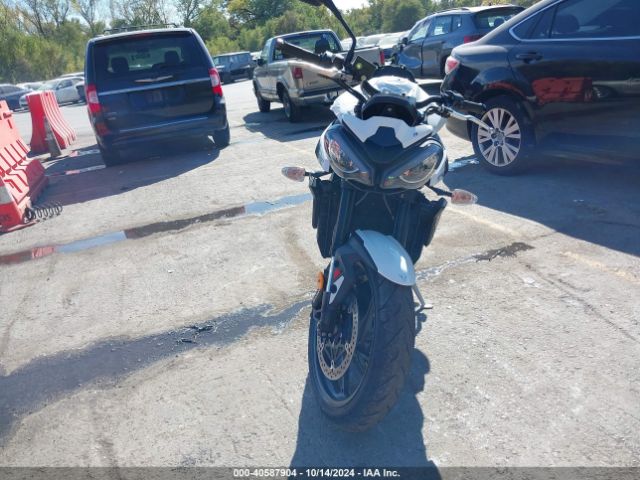 2024 TRIUMPH MOTORCYCLE STREET TRIPLE SMTA604S8RTBK1003 Photo 4