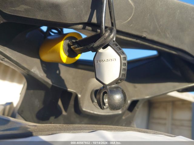 2022 SEA DOO RXT-300 YDV48781A222      Photo 10