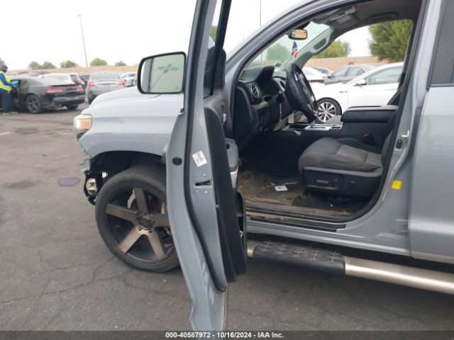 5TFEY5F18KX247157 Toyota Tundra Sr5 5.7l V8