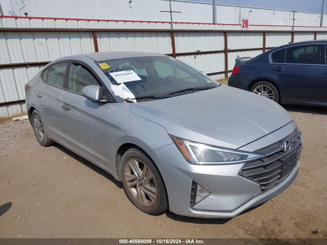 2019 5NPD84LF4KH403910 main image