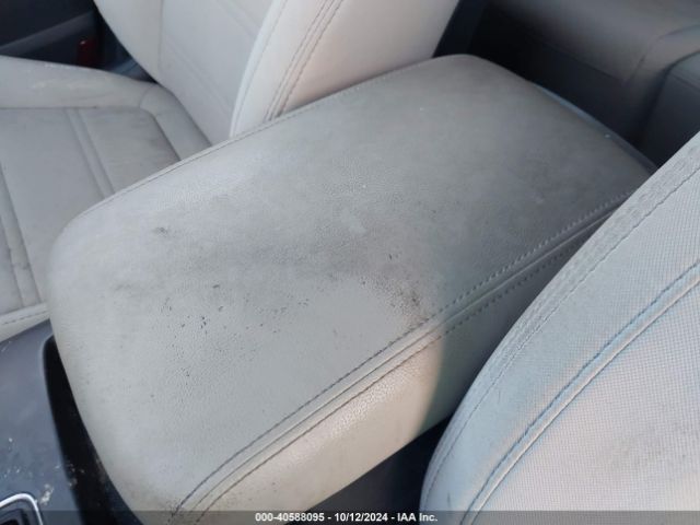 5XYPG4A39JG404761 KIA Sorento 2.4l Lx