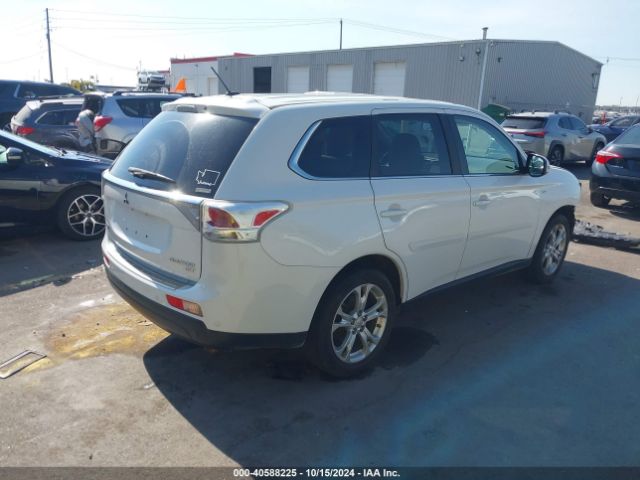 2014 MITSUBISHI OUTLANDER JA4JZ4AX1EZ002768 Photo 3