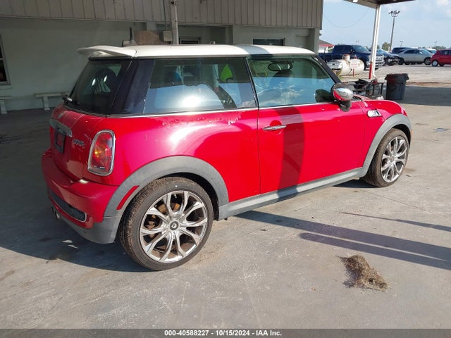 2007 MINI COOPER S WMWMF73517TT80858 Photo 3
