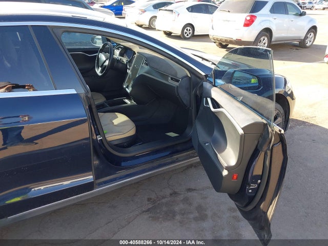 2013 TESLA MODEL S 5YJSA1DPXDFP07827 Photo 4