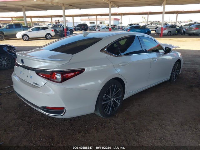 Lexus ES 300H 2022 58ADA1C12NU024927 Image 4